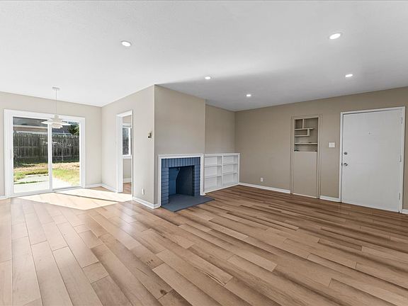 5th image of 14635 Corvallis St