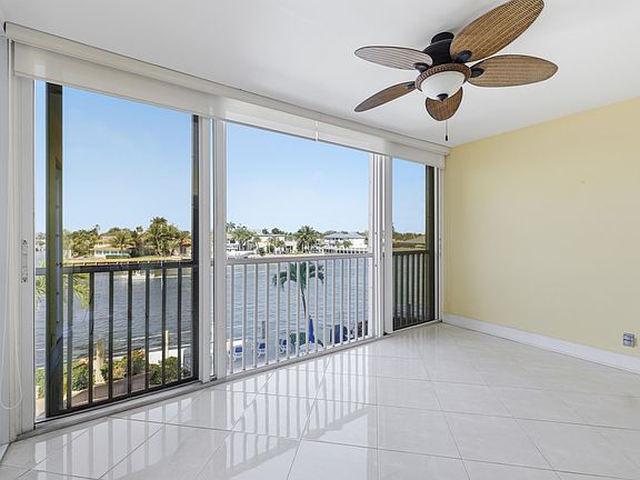 5th image of 615 N Riverside Drive #301