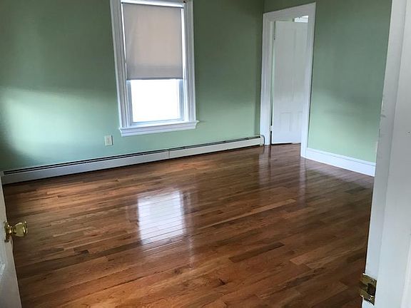 4th image of 47 Dexter St Floor 2