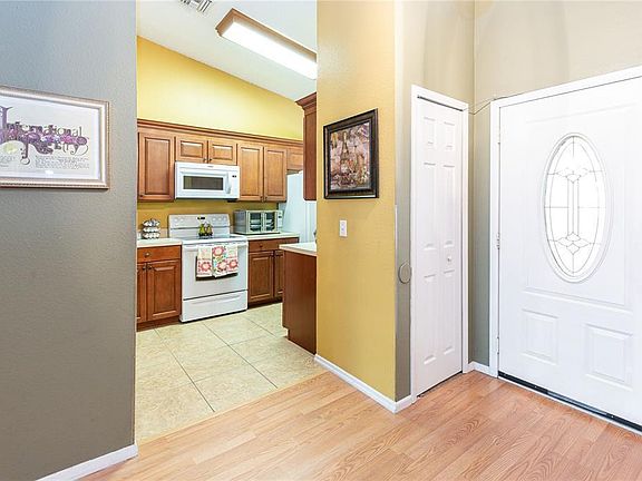 4th image of 1059 Alpug Ave