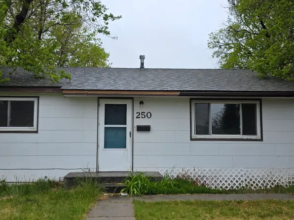 250 Cribbon Ave, Cheyenne, WY 82007