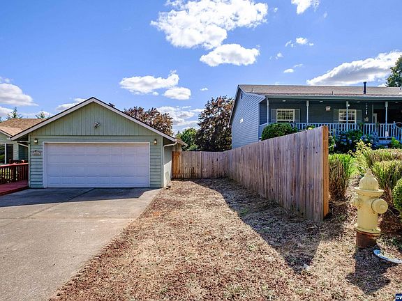 3rd image of 5064 Summerfield Dr SE