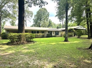 25 Cloverdale Rd, Natchez, MS 39120