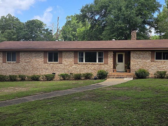 2nd image of 225 Wintergreen Rd