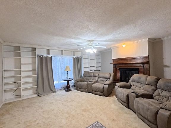 5th image of 405 N Chestnut St