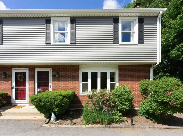 22 Potter Ave Unit 6, Plainville, MA 02762