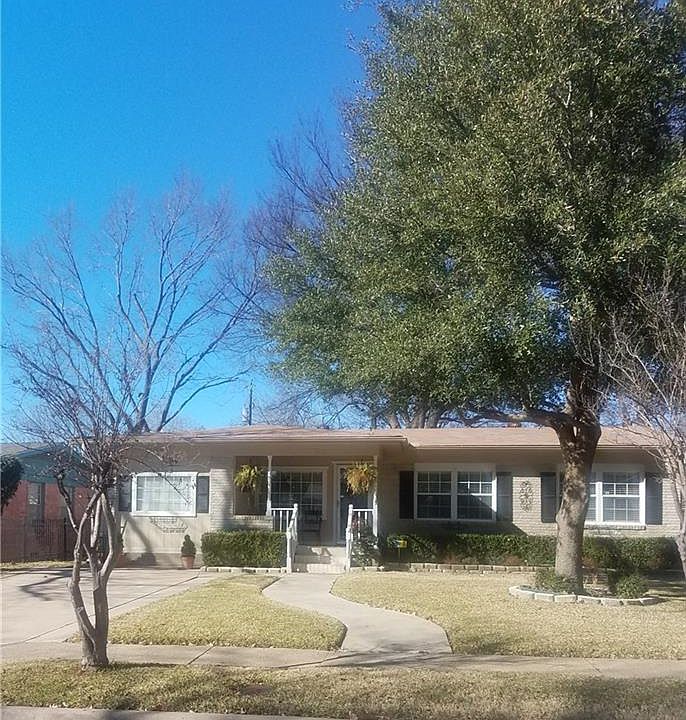 1st image of 10849 Benbrook Dr