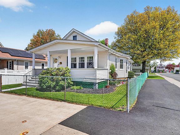 4th image of 32 Demarest Avenue