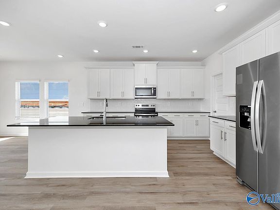 4th image of 78 Wilcot Rd