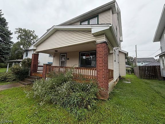 3rd image of 2406 Nicholas Pl NW