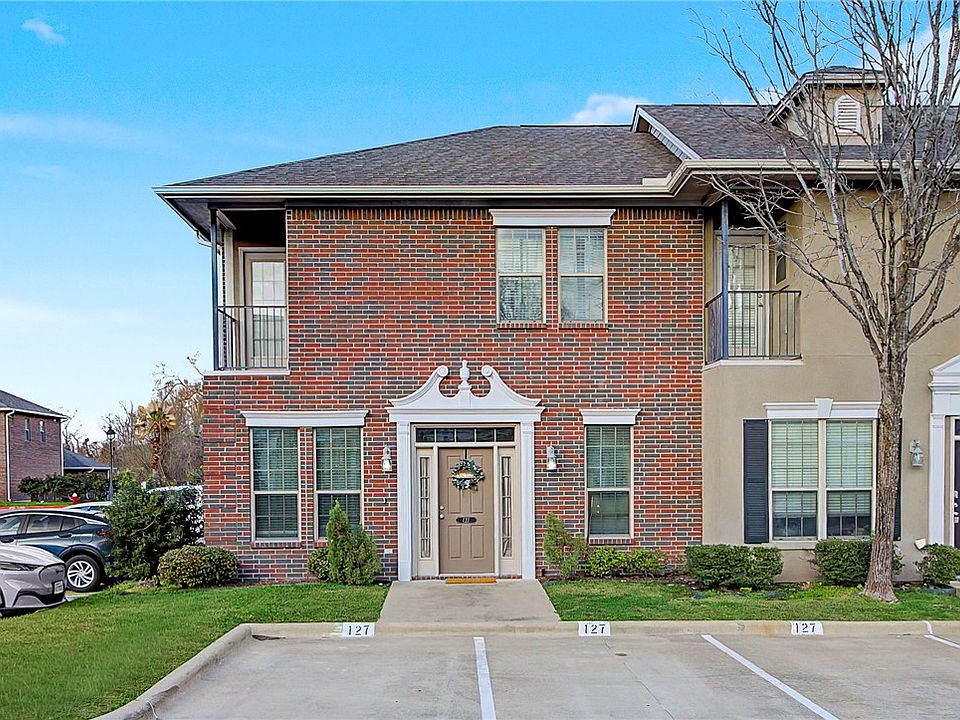 1st image of 127 Forest Dr #127