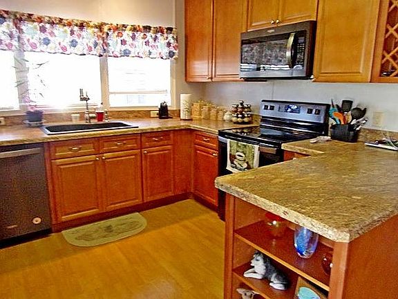 3rd image of 1000 Cedar Glen Dr