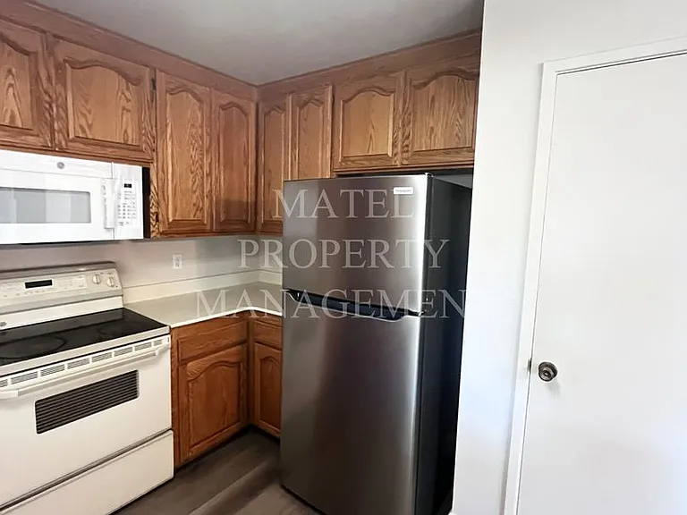 630 Newcomb Ave — Photo 6