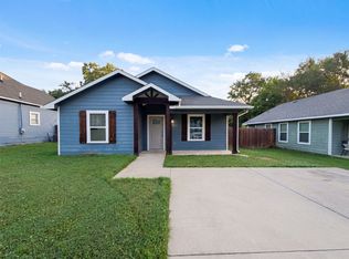 709 W Hull St, Denison, TX 75020