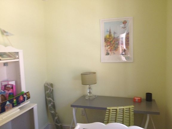 Smaller bedroom or study