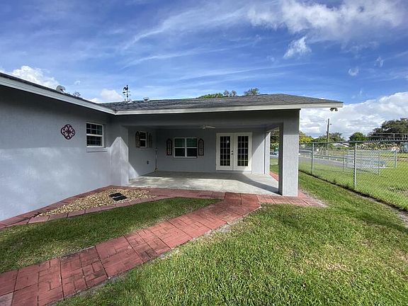 4th image of 3108 Sherry Dr