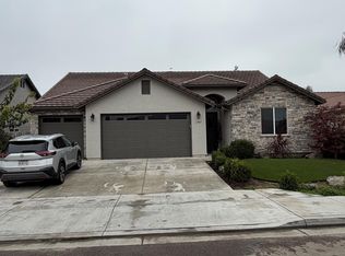1987 Cabrillo Ave, Tulare, CA 93274