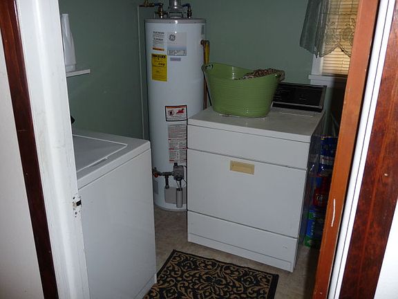 5th image of 620 Howard Ave #2