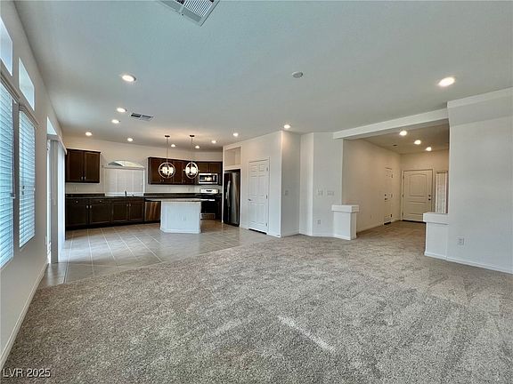 4th image of 5699 Woodchester Ave