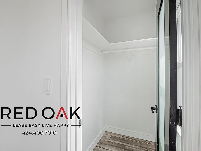 836 N Van Ness Ave #A — Photo 17