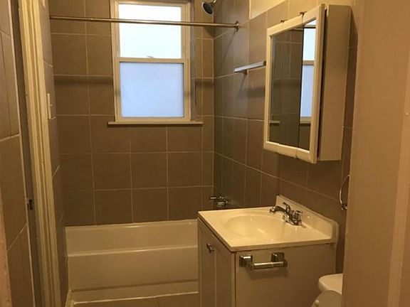 4th image of 543 E 74th St Fl 2nd