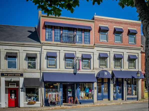 12 Pendleton Street #301, Belfast, ME 04915
