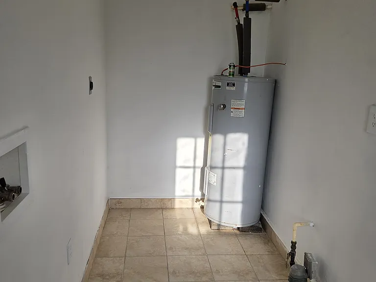 342 Sheridan Dr — Photo 16