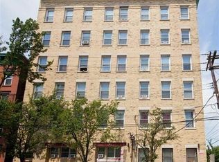 319 Barrow St APT 4D, Jersey City, NJ 07302