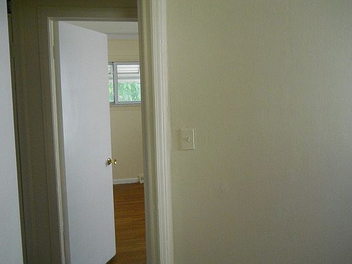 4th image of 21312 La Salle Blvd