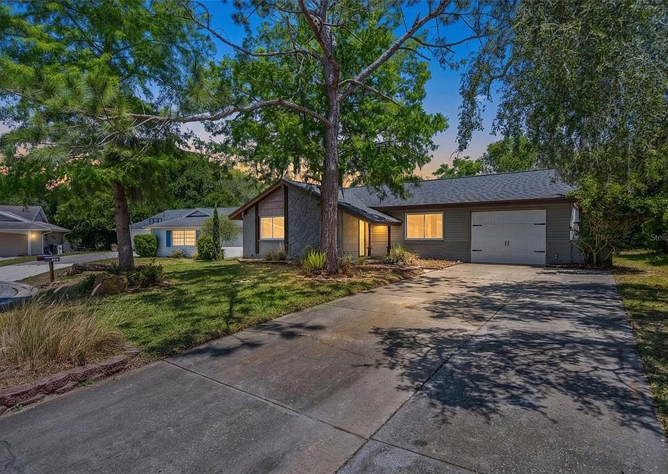 1st image of 8804 LINCOLNSHIRE DRIVE