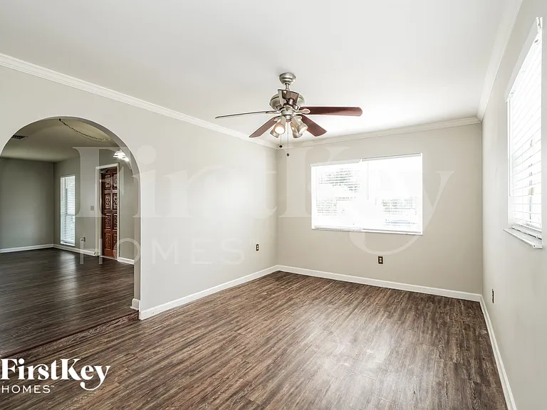 6807 S Cortez Ave — Photo 10