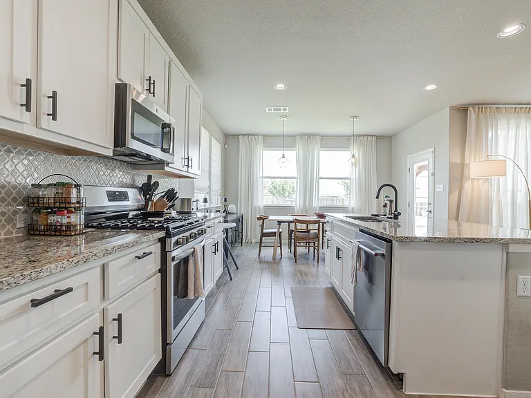 224 Stein Rd — Photo 18
