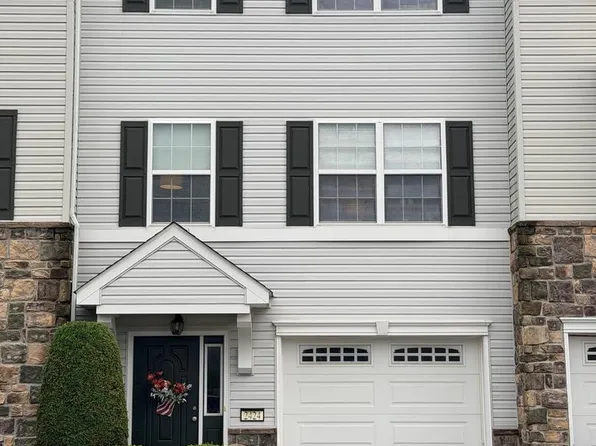2424 Schultz Way, York, PA 17402