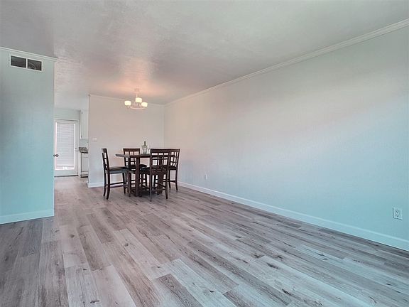 2nd image of 606 S Mollison Ave Unit D