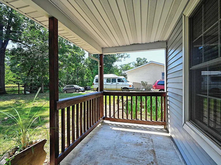 271 Paw Paw Dr — Photo 3