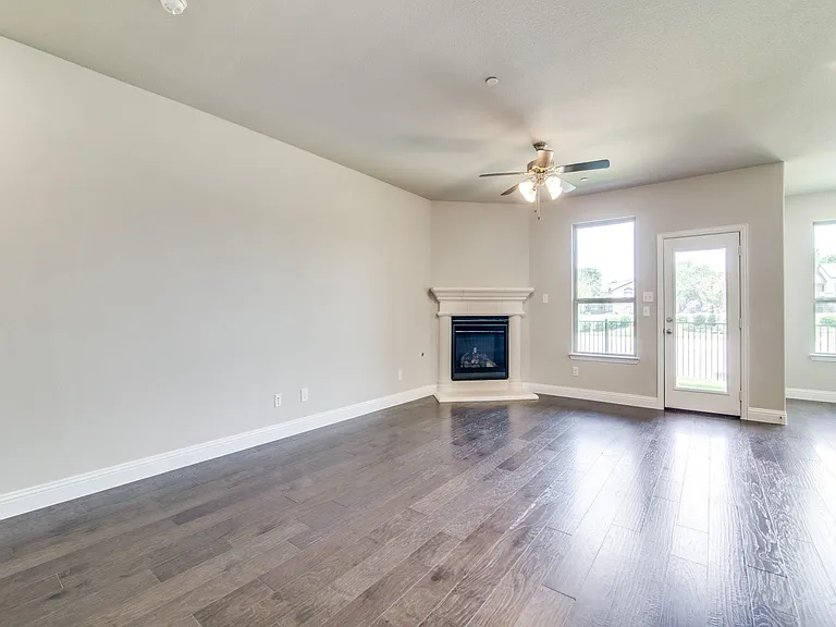 4849 Pasadena Dr — Photo 15