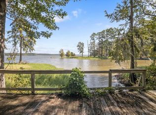 800 Grandview Dr, Hemphill, TX 75948