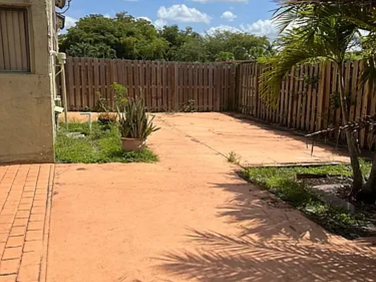 9645 SW 148th Pl — Photo 18
