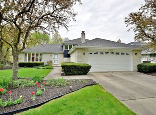 2410 Green Valley Rd, Darien, IL 60561