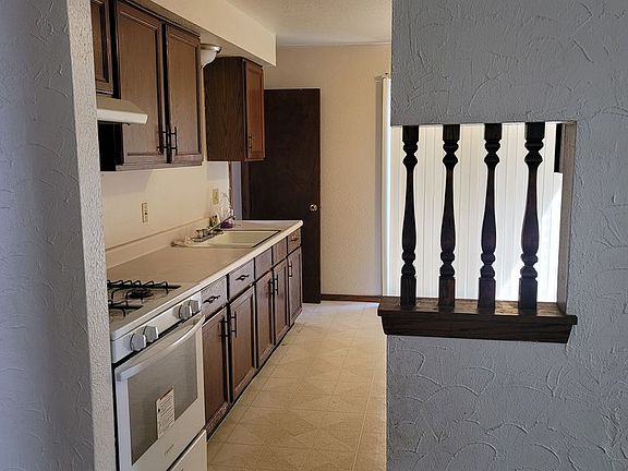 4th image of 5730-5732 N 94th St