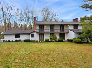 106 Riding Trail Ln, Pittsburgh, PA 15215