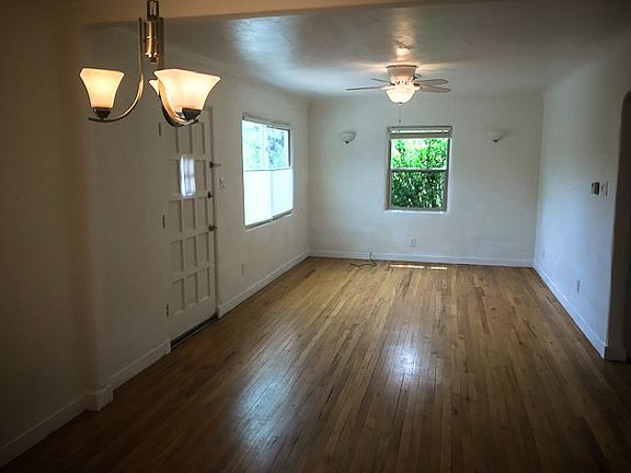 4th image of 809 Loma Vista Dr NE