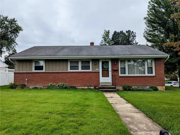 4266 Windsor Dr S, Allentown, PA 18104