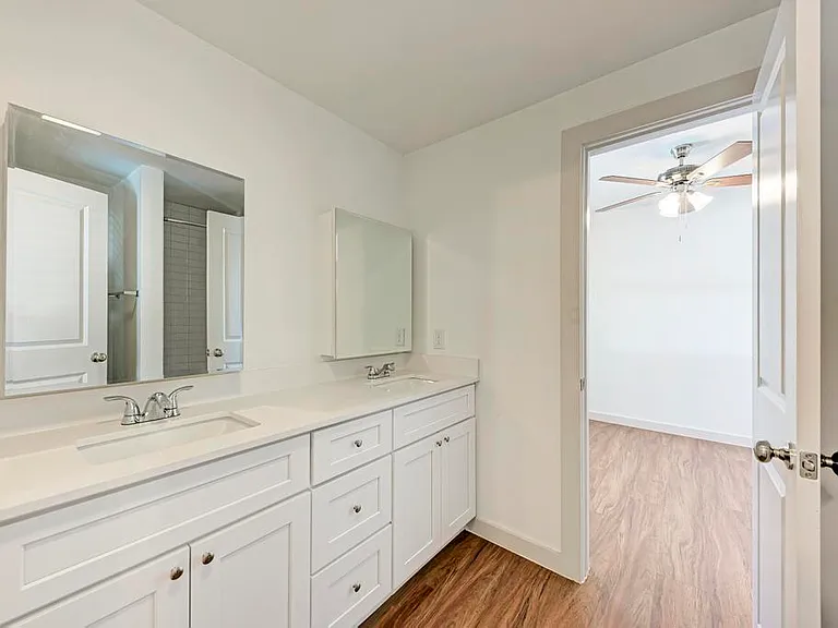306 E 30th St #3 — Photo 15