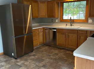 4 Courtright Ln, Rochester, NY 14624