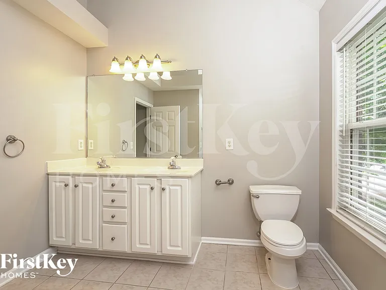 6590 Lake Dale Way — Photo 13