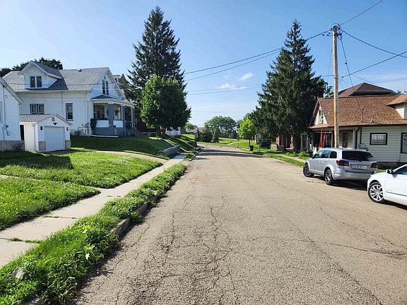 3rd image of LOT 10 Belmont St