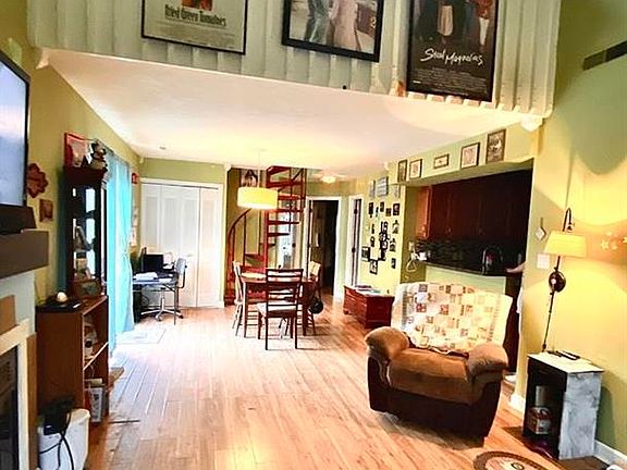 4th image of 4453 Strickland Dr