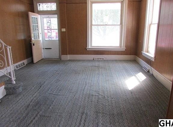 2nd image of 132 N 13th St