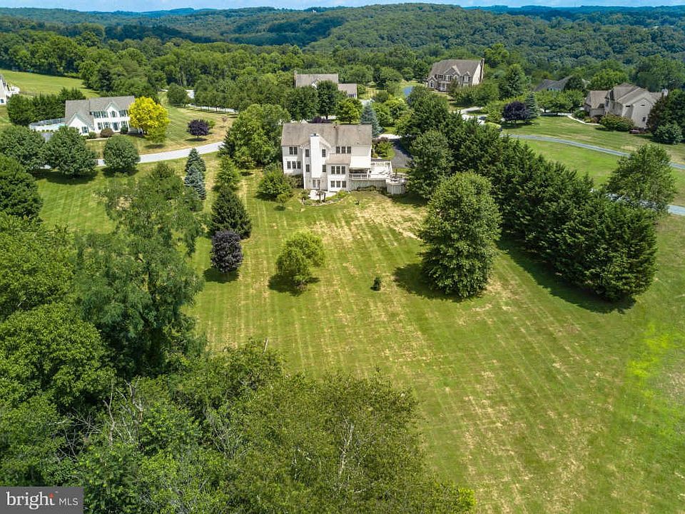 2nd image of 2 Keil Manor Ct